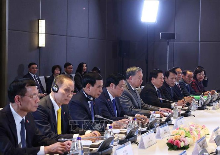 Tổng Bí thư Tô Lâm hội kiến Thủ tướng Kazakhstan- Ảnh 2.