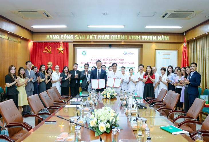 Đẩy mạnh hợp tác đào tạo nhân lực cao, cập nhật kiến thức chẩn đoán và điều trị để phục vụ người bệnh tốt hơn- Ảnh 1.
