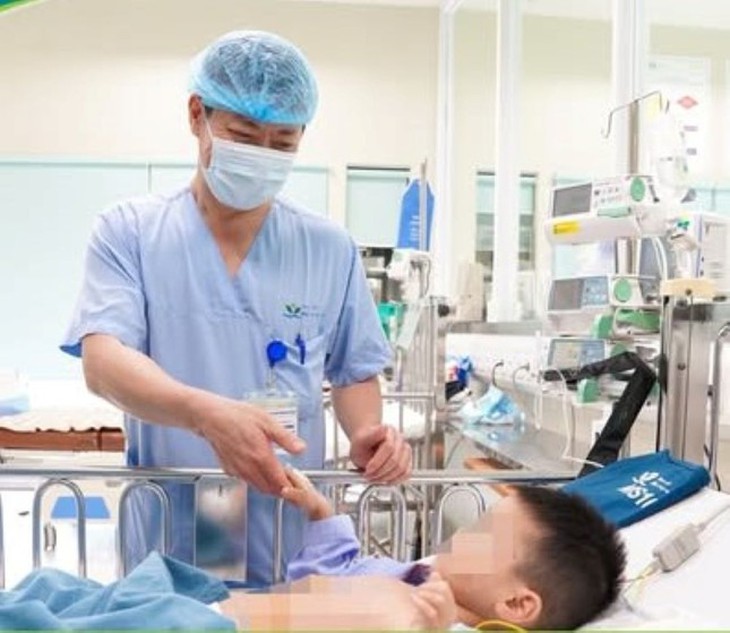 Sức khoẻ bệnh nhi bị xe cán qua ở Nam Định thế nào?- Ảnh 1.
