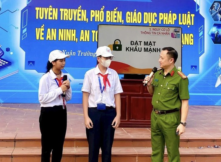 Cảnh báo từ Bộ GD&ĐT: Chiêu trò lôi kéo học sinh mở tài khoản ngân hàng- Ảnh 1.
