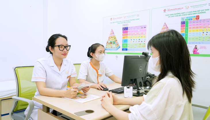 9 tháng được làm cha mẹ, khép lại 7 năm tìm con trong nước mắt của cặp vợ chồng mắc Thalassemia- Ảnh 1. 9 tháng được làm cha mẹ, khép lại 7 năm tìm con trong nước mắt của cặp vợ chồng mắc Thalassemia- Ảnh 1.