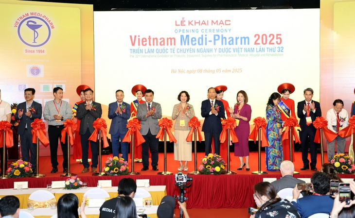 Đề xuất nhiều giải pháp chú trọng phát triển y tế, hướng tới miễn viện phí cho tất cả người dân- Ảnh 1.