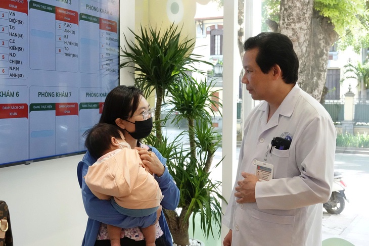 Một bệnh viện đa khoa công lập ở Hà Nội miễn phí khám theo yêu cầu cho trẻ trong tháng 6- Ảnh 2. Một bệnh viện đa khoa công lập ở Hà Nội miễn phí khám theo yêu cầu cho trẻ trong tháng 6- Ảnh 2.