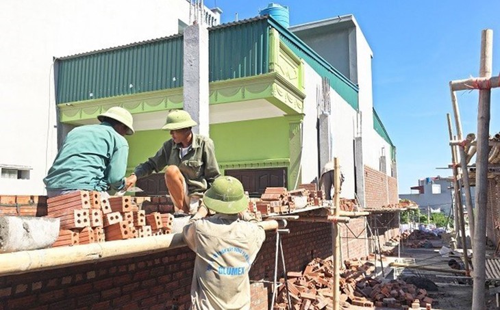 Cần sớm bỏ quy định giấy phép xây dựng để giảm nhũng nhiễu- Ảnh 2.