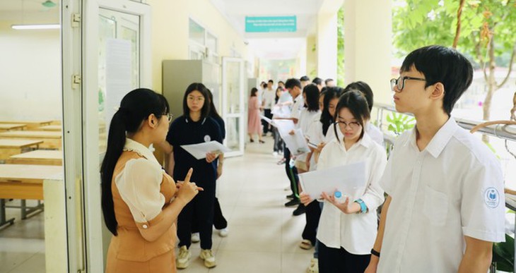 Kỳ thi lớp 10: Chỉ 15 phút đến muộn, thí sinh sẽ mất quyền dự thi- Ảnh 1.