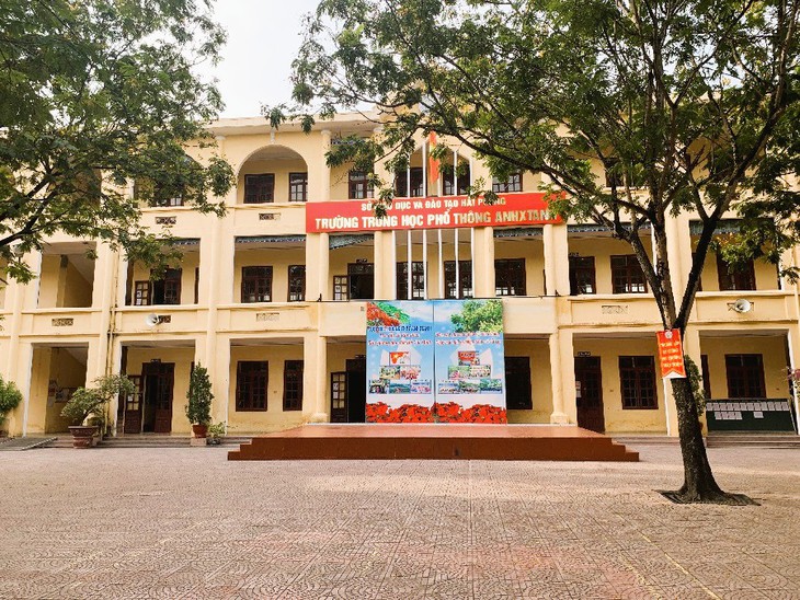 Lá đơn đầy phẫn nộ của một phụ huynh về chuyện ứng xử thiếu nhân văn ở trường THPT Anhxtanh, Hải Phòng- Ảnh 1. Lá đơn đầy phẫn nộ của một phụ huynh về chuyện ứng xử thiếu nhân văn ở trường THPT Anhxtanh, Hải Phòng- Ảnh 1.