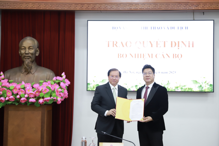 NSND Quốc Hưng: Từ sinh viên đến người 'chèo lái' mới của Học viện Âm nhạc Quốc gia Việt Nam- Ảnh 1.