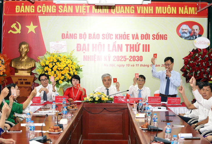 Đại hội Đảng bộ Báo Sức khỏe và Đời sống lần thứ III, nhiệm kỳ 2025-2030 thành công tốt đẹp- Ảnh 7. Đại hội Đảng bộ Báo Sức khỏe và Đời sống lần thứ III, nhiệm kỳ 2025-2030 thành công tốt đẹp- Ảnh 7.