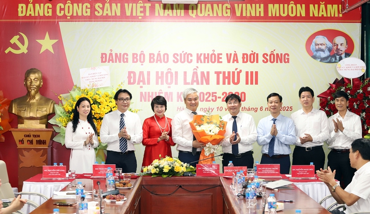 Đại hội Đảng bộ Báo Sức khỏe và Đời sống lần thứ III, nhiệm kỳ 2025-2030 thành công tốt đẹp- Ảnh 10. Đại hội Đảng bộ Báo Sức khỏe và Đời sống lần thứ III, nhiệm kỳ 2025-2030 thành công tốt đẹp- Ảnh 10.