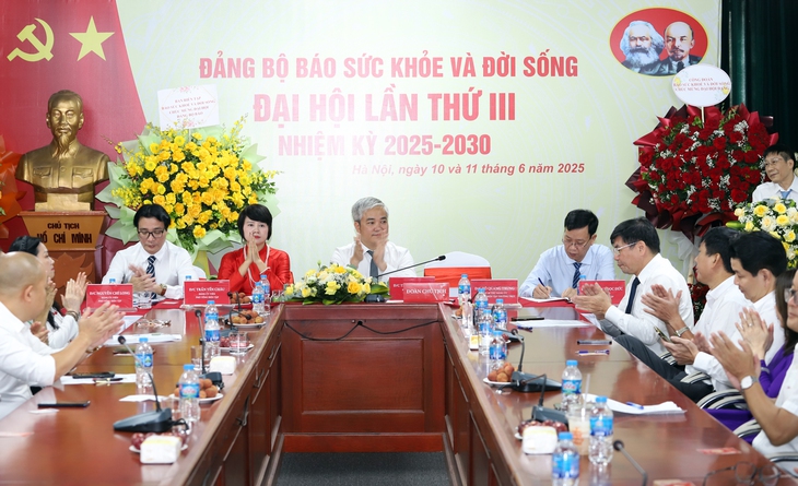 Đại hội Đảng bộ Báo Sức khỏe và Đời sống lần thứ III, nhiệm kỳ 2025-2030 thành công tốt đẹp- Ảnh 3. Đại hội Đảng bộ Báo Sức khỏe và Đời sống lần thứ III, nhiệm kỳ 2025-2030 thành công tốt đẹp- Ảnh 3.
