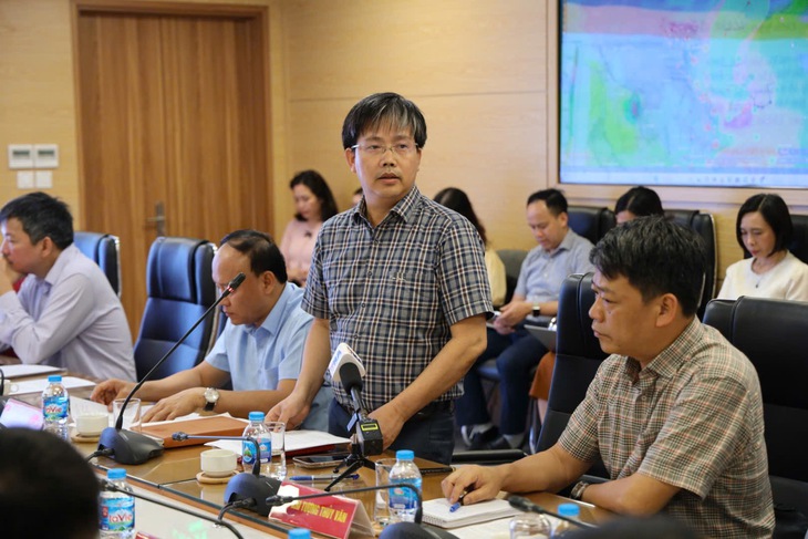 Chuyên gia chỉ rõ điểm bất thường của cơn bão số 1 đang hoành hành trên Biển Đông- Ảnh 4. Chuyên gia chỉ rõ điểm bất thường của cơn bão số 1 đang hoành hành trên Biển Đông- Ảnh 4.