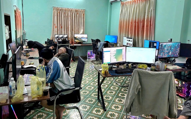 Triệt phá đường dây "siêu trộm" 21.000 thẻ tín dụng quốc tế