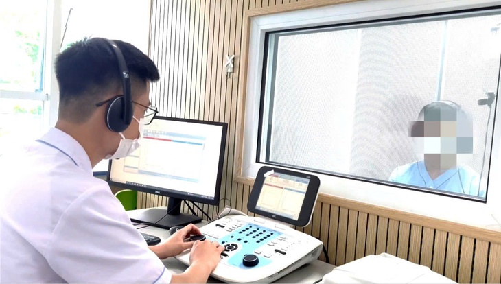 Nam thanh niên 35 tuổi bị điếc đột ngột do thói quen mà nhiều người hay mắc phải- Ảnh 2. Nam thanh niên 35 tuổi bị điếc đột ngột do thói quen mà nhiều người hay mắc phải- Ảnh 2.