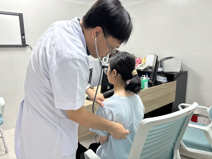 Cứu sống bệnh nhân vỡ khí quản gốc hai bên, ca cực hiếm trong y văn thế gới- Ảnh 1.