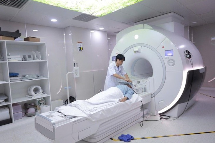 Bệnh viện HNĐK Nghệ An vận hành hệ thống MRI 3.0 Tesla tích hợp AI- Ảnh 2. Bệnh viện HNĐK Nghệ An vận hành hệ thống MRI 3.0 Tesla tích hợp AI- Ảnh 2.