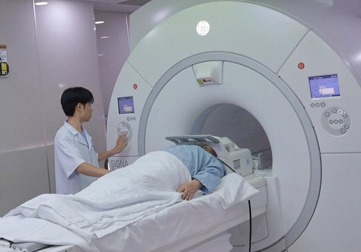 Bệnh viện HNĐK Nghệ An vận hành hệ thống MRI 3.0 Tesla tích hợp AI- Ảnh 3. Bệnh viện HNĐK Nghệ An vận hành hệ thống MRI 3.0 Tesla tích hợp AI- Ảnh 3.