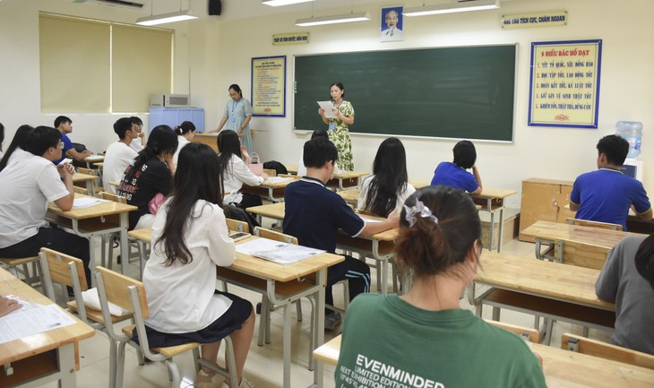 Sáp nhập tỉnh, thành: Đề thi tốt nghiệp THPT 2025 có thay đổi?- Ảnh 1.
