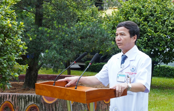 30 bác sĩ TPHCM lên đường chăm sóc sức khỏe cho quân, dân tại huyện đảo Trường Sa- Ảnh 2.