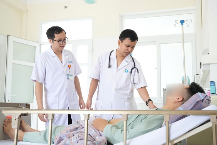 Tức ngực khi vận động, một thanh niên đi khám và phát hiện có khối u khổng lồ- Ảnh 1.