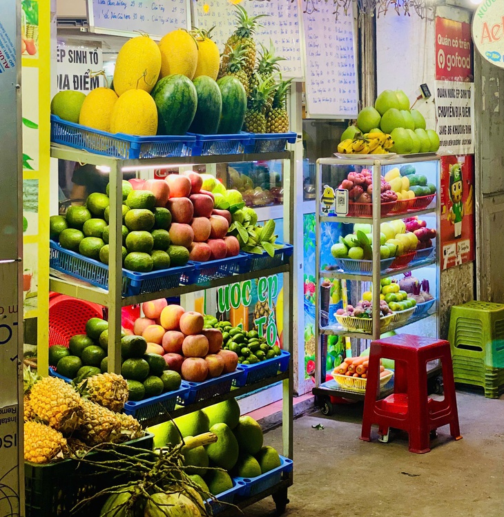 Thực hư về nước ép dưa hấu giá ‘siêu rẻ’ bán đầy thị trường- Ảnh 1.