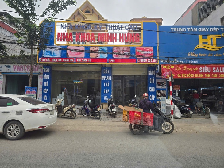 Thanh Hóa xử phạt hàng loạt cơ sở nha khoa hoạt động ‘chui’
- Ảnh 1.