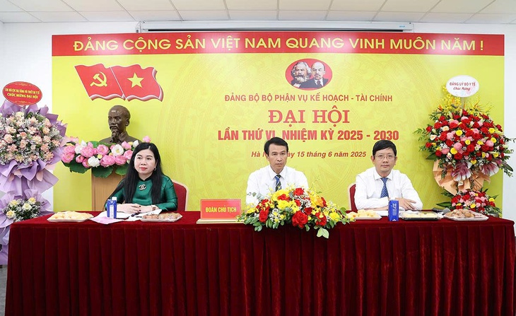 Đại hội Đảng bộ bộ phận Vụ Kế hoạch - Tài chính nhiệm kỳ 2025-2030 thành công tốt đẹp- Ảnh 1. Đại hội Đảng bộ bộ phận Vụ Kế hoạch - Tài chính nhiệm kỳ 2025-2030 thành công tốt đẹp- Ảnh 1.