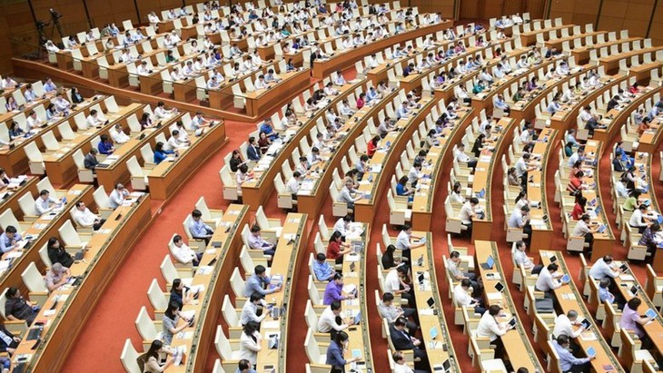 Sáng nay, Quốc hội thông qua việc sửa đổi Hiến pháp 2013- Ảnh 1.