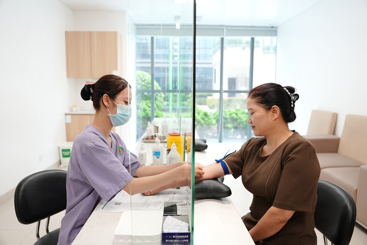 Bác sĩ chuyên khoa tư vấn: 8 nhóm xét nghiệm nên làm khi bước sang tuổi 60- Ảnh 1. Bác sĩ chuyên khoa tư vấn: 8 nhóm xét nghiệm nên làm khi bước sang tuổi 60- Ảnh 1.