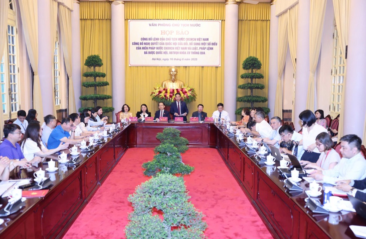 Sửa đổi Hiến pháp: Tạo nền tảng để kiến tạo một nước Việt Nam hùng cường, thịnh vượng- Ảnh 1.