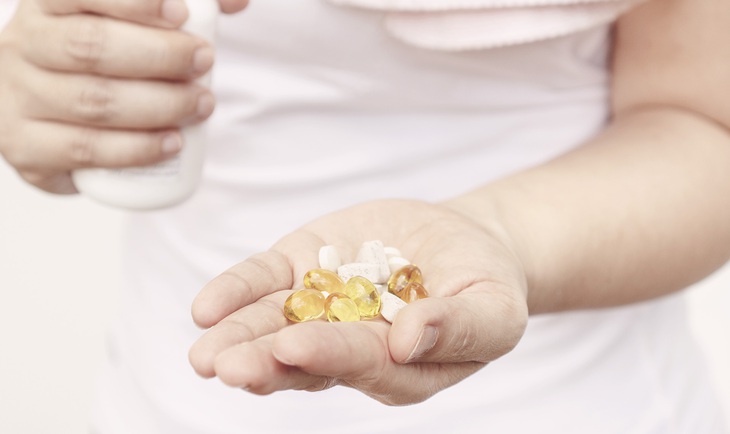 12 nhóm người cần thận trọng khi bổ sung vitamin E- Ảnh 1.