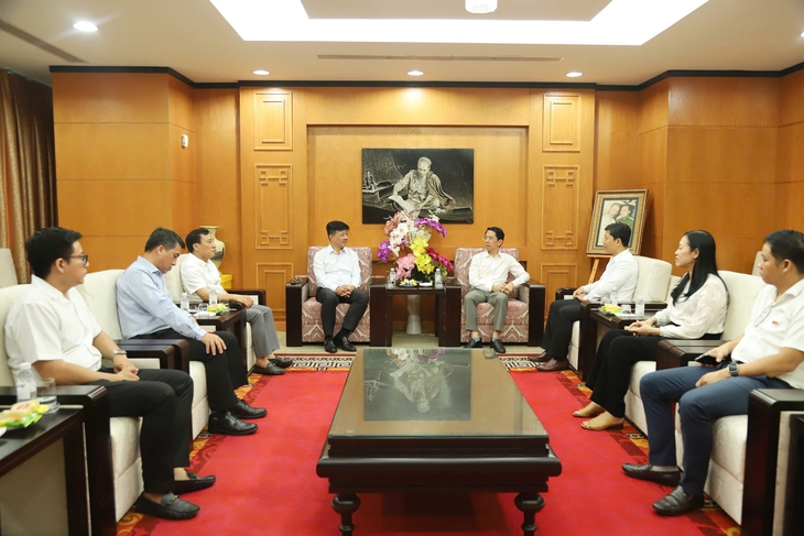 Bộ Y tế thăm và chúc mừng 4 cơ quan báo chí ở TPHCM- Ảnh 1.