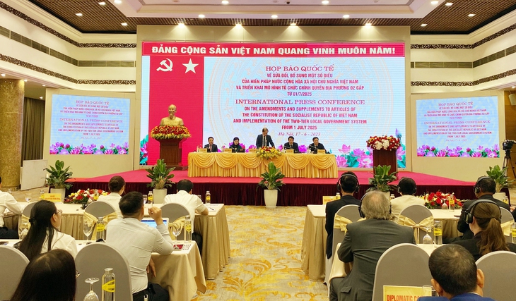 Chính phủ sẽ công bố đồng loạt đưa mô hình chính quyền 2 cấp vận hành từ 1/7/2025- Ảnh 1. Chính phủ sẽ công bố đồng loạt đưa mô hình chính quyền 2 cấp vận hành từ 1/7/2025- Ảnh 1.