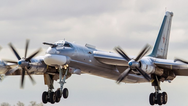 Tu-95: Lá bài chiến lược không thể thay thế của Nga- Ảnh 1. Tu-95: Lá bài chiến lược không thể thay thế của Nga- Ảnh 1.