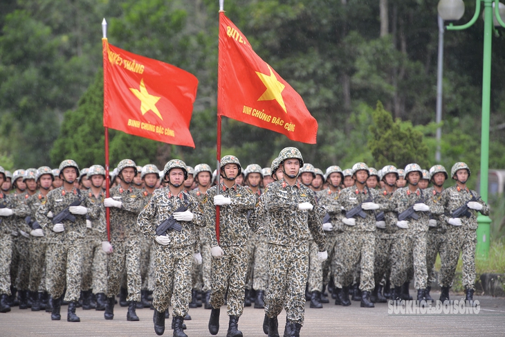 Bộ đội đặc công rèn đội hình sẵn sàng cho ngày hội lớn- Ảnh 1.