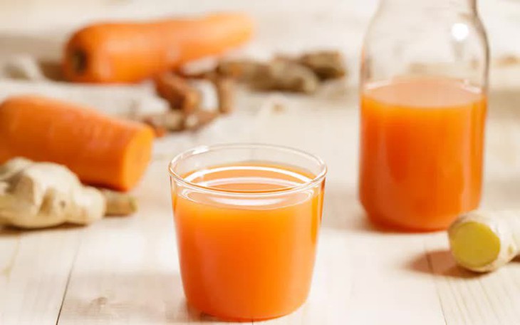 Uống nước ép cà rốt và gừng mỗi ngày có tác dụng gì?