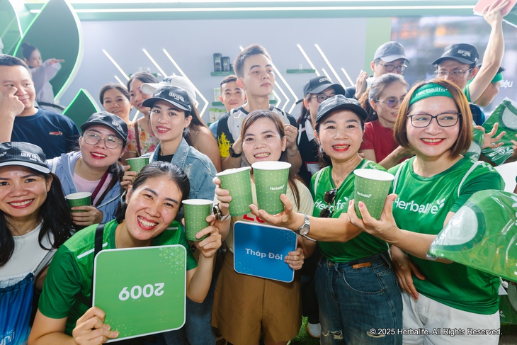 Herbalife Việt Nam đồng hành cùng giải chạy VnEpxress Marathon Quy Nhơn với hơn 12.000 người tham gia để khuyến khích lối sống năng động lành mạnh- Ảnh 3.