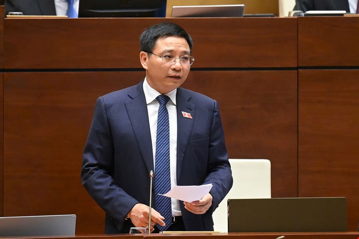 ĐBQH chất vấn về thu thuế dịch vụ khám chữa bệnh, Bộ trưởng Bộ Tài chính nói gì?- Ảnh 2.