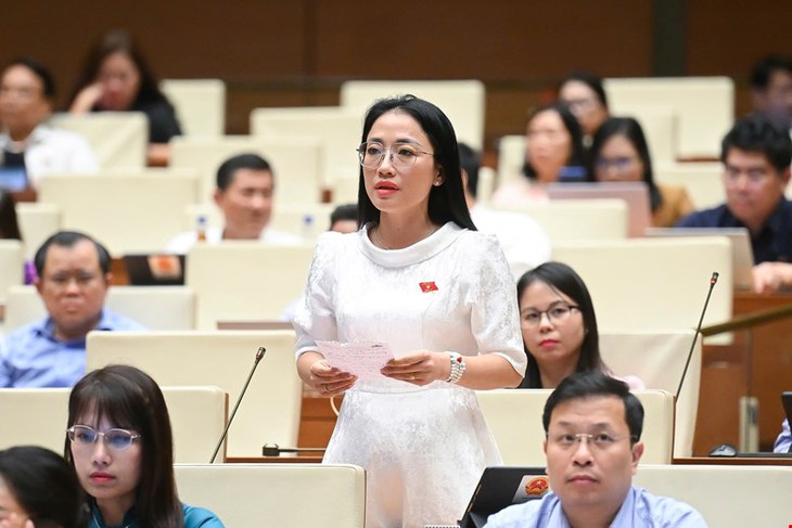Nghị trường 'nóng' chuyện suất ăn bán trú, đảm bảo an toàn thực phẩm ở trường học- Ảnh 1. Nghị trường 'nóng' chuyện suất ăn bán trú, đảm bảo an toàn thực phẩm ở trường học- Ảnh 1.