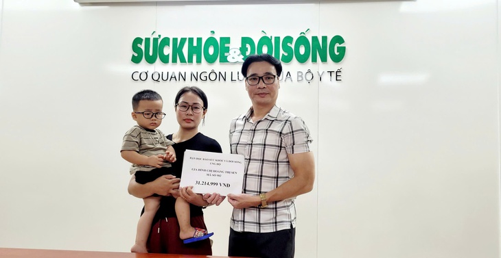 Hơn 31 triệu đồng đến với bé 17 tháng tuổi từng đứng trước nguy cơ bị mù lòa- Ảnh 2. Hơn 31 triệu đồng đến với bé 17 tháng tuổi từng đứng trước nguy cơ bị mù lòa- Ảnh 2.