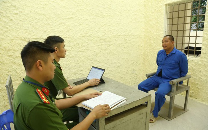 Được công an thuê xúc xỉ than, người đàn ông khoe "có quan hệ" để lừa đảo