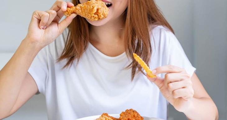 Vì sao ăn thịt gà khiến răng đau lại càng đau thêm?- Ảnh 1.