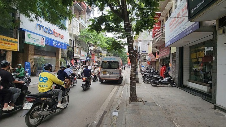 Thiếu quan sát, nhiều tài xế vô tư lái ô tô đi vào đường ngược chiều- Ảnh 7.