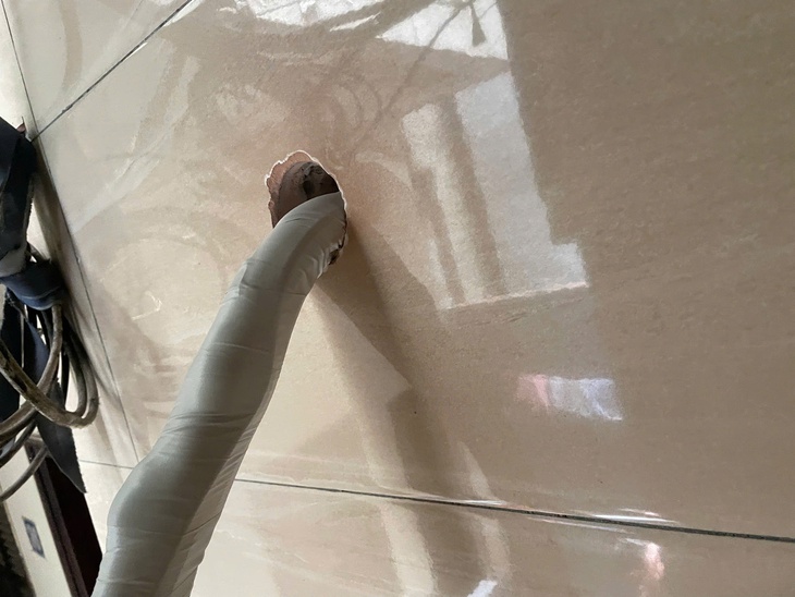 Từ vụ bé gái bị rắn cạp nia chui từ điều hòa ra cắn: Cách xử lý khi bị rắn cắn- Ảnh 2. Từ vụ bé gái bị rắn cạp nia chui từ điều hòa ra cắn: Cách xử lý khi bị rắn cắn- Ảnh 2.
