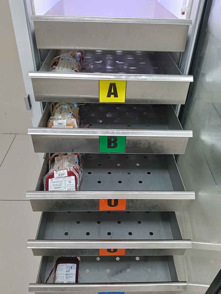 Quảng Bình: Bệnh viện lo không đủ máu phục vụ cấp cứu, điều trị- Ảnh 1.