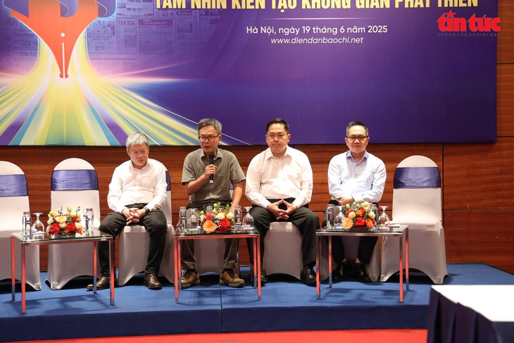 Bế mạc diễn đàn báo chí toàn quốc 2025- Ảnh 4. Bế mạc diễn đàn báo chí toàn quốc 2025- Ảnh 4.