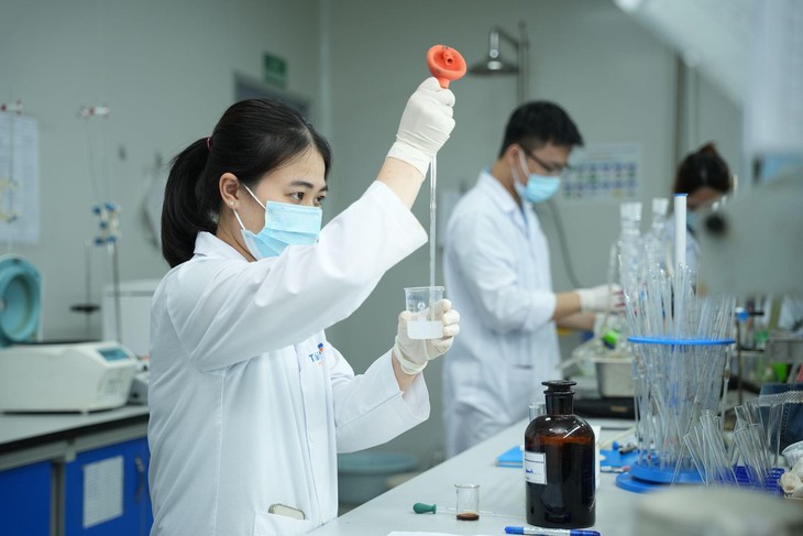 Doanh nghiệp giữ vững đạo đức kinh doanh giữa thị trường thực phẩm chức năng đầy biến động- Ảnh 1. Doanh nghiệp giữ vững đạo đức kinh doanh giữa thị trường thực phẩm chức năng đầy biến động- Ảnh 1.