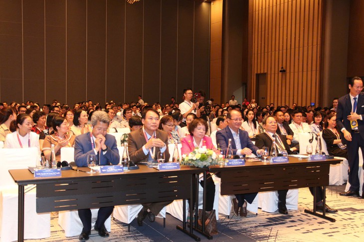 Hội nghị Dịch kính – Võng mạc Việt Nam lần thứ 13: Cập nhật tiến bộ, hướng tới mục tiêu giảm mù lòa- Ảnh 3. Hội nghị Dịch kính – Võng mạc Việt Nam lần thứ 13: Cập nhật tiến bộ, hướng tới mục tiêu giảm mù lòa- Ảnh 3.