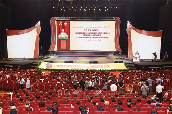 Tổng Bí thư Tô Lâm dự Lễ kỷ niệm 100 năm Ngày Báo chí cách mạng Việt Nam- Ảnh 1. Tổng Bí thư Tô Lâm dự Lễ kỷ niệm 100 năm Ngày Báo chí cách mạng Việt Nam- Ảnh 1.