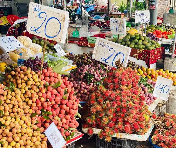 Thực hư về nguồn gốc của loại đào trơn đang bán tràn lan thị trường- Ảnh 1.