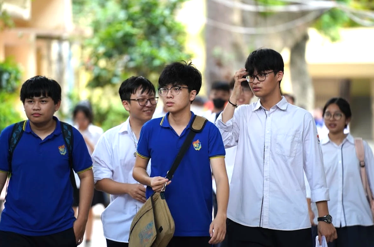 Trước giờ G thi tốt nghiệp THPT 2025: Cách giúp sĩ tử giảm căng thẳng, tự tin bứt phá- Ảnh 1.
